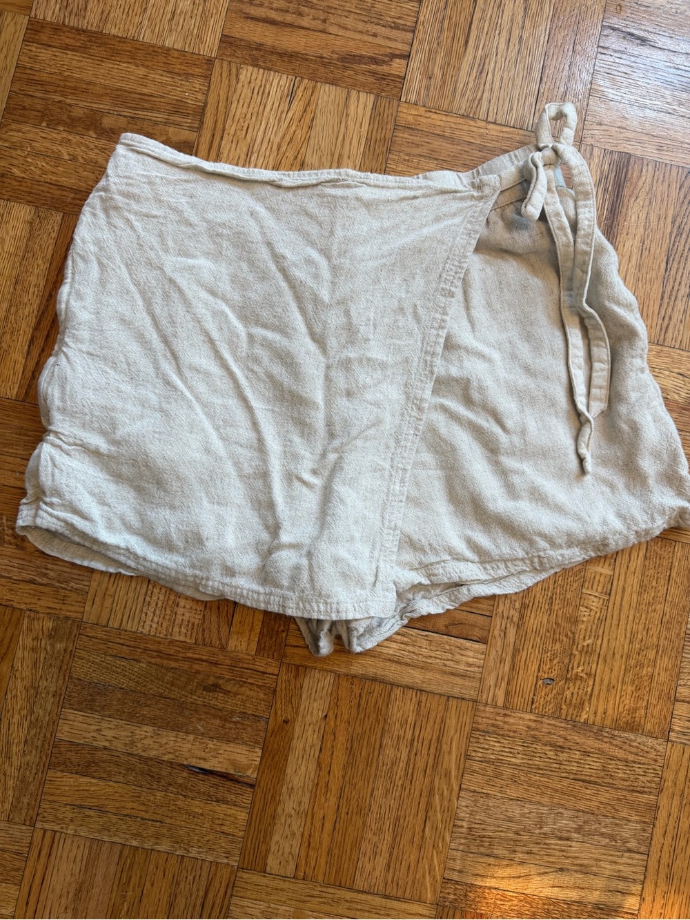 American Eagle Outfitters Cream Wrap-Style Skort with Side Tie